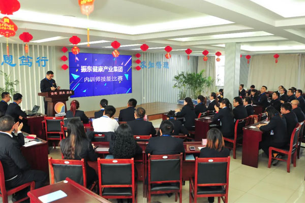 ÄÚѵʦÊÖÒÕ½ÇÖð ÄÚѵʦÊÖÒÕ½ÇÖð