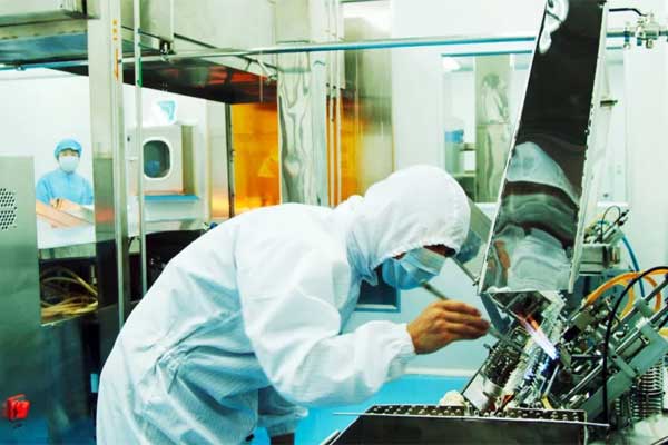 304amÓÀÀû¼¯ÍÅÖÆÒ©Ð¡ÈÝÁ¿×¢Éä¼Á³µ¼äÎÞ¾ú¹à×°Éú²úÏß 304amÓÀÀû¼¯ÍÅÖÆÒ©Ð¡ÈÝÁ¿×¢Éä¼Á³µ¼äÎÞ¾ú¹à×°Éú²úÏß