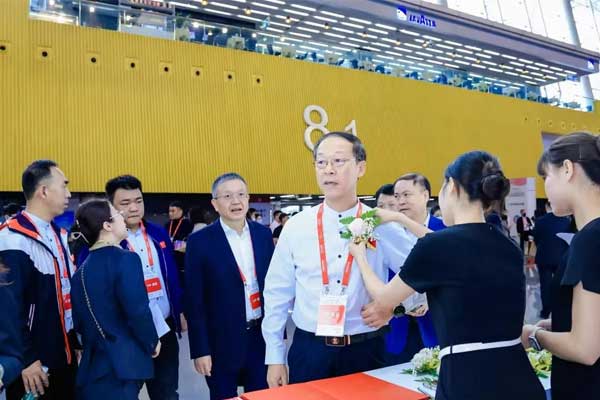 304am永利集团制药股份总裁杨连民 304am永利集团制药股份总裁杨连民