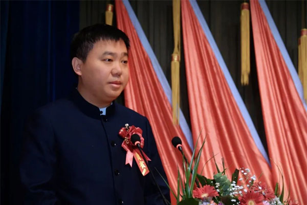 ��ҩ�ɷݶ��³�����������